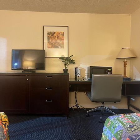 Columbus Motor Inn Seattle Bagian luar foto